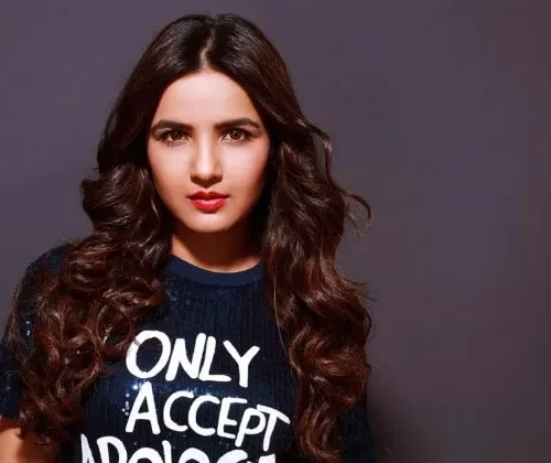 Jasmin Bhasin Indian actress Wiki ,Bio, Profile, Unknown Facts and Family Details revealed