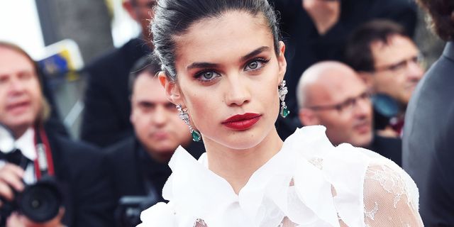 Sara Sampaio Net Worth 2022, Career, Boyfriend